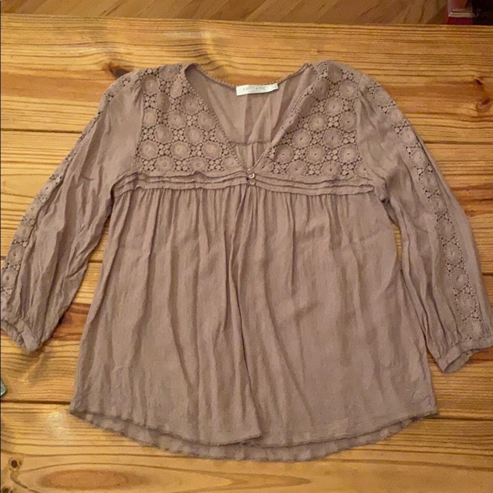Solitaire beige blouse